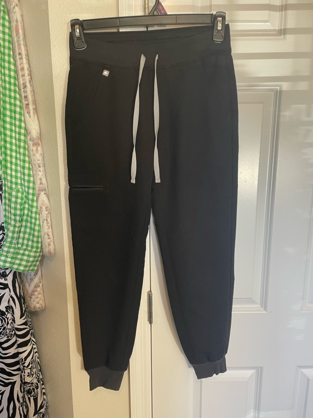 FIGS Zamora Jogger Scrub Pants Black XS Petite Technical Collection Stretch